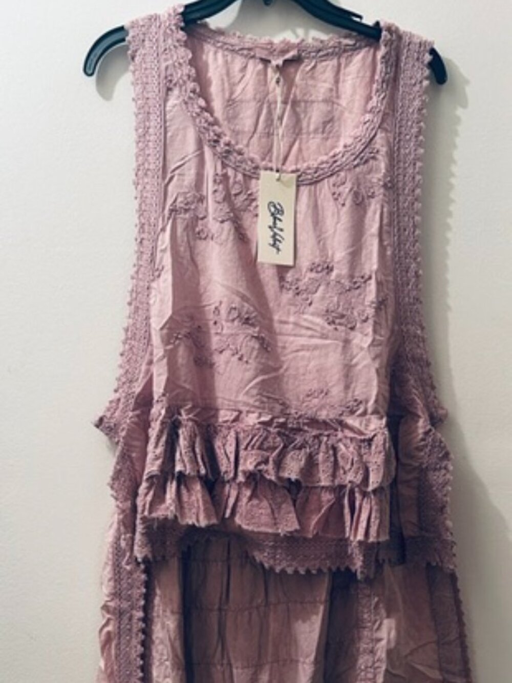 Blue Velvet Lush Mauve Asymmetrical High Low Lace Paneling Ruffle Tier Top NWT
